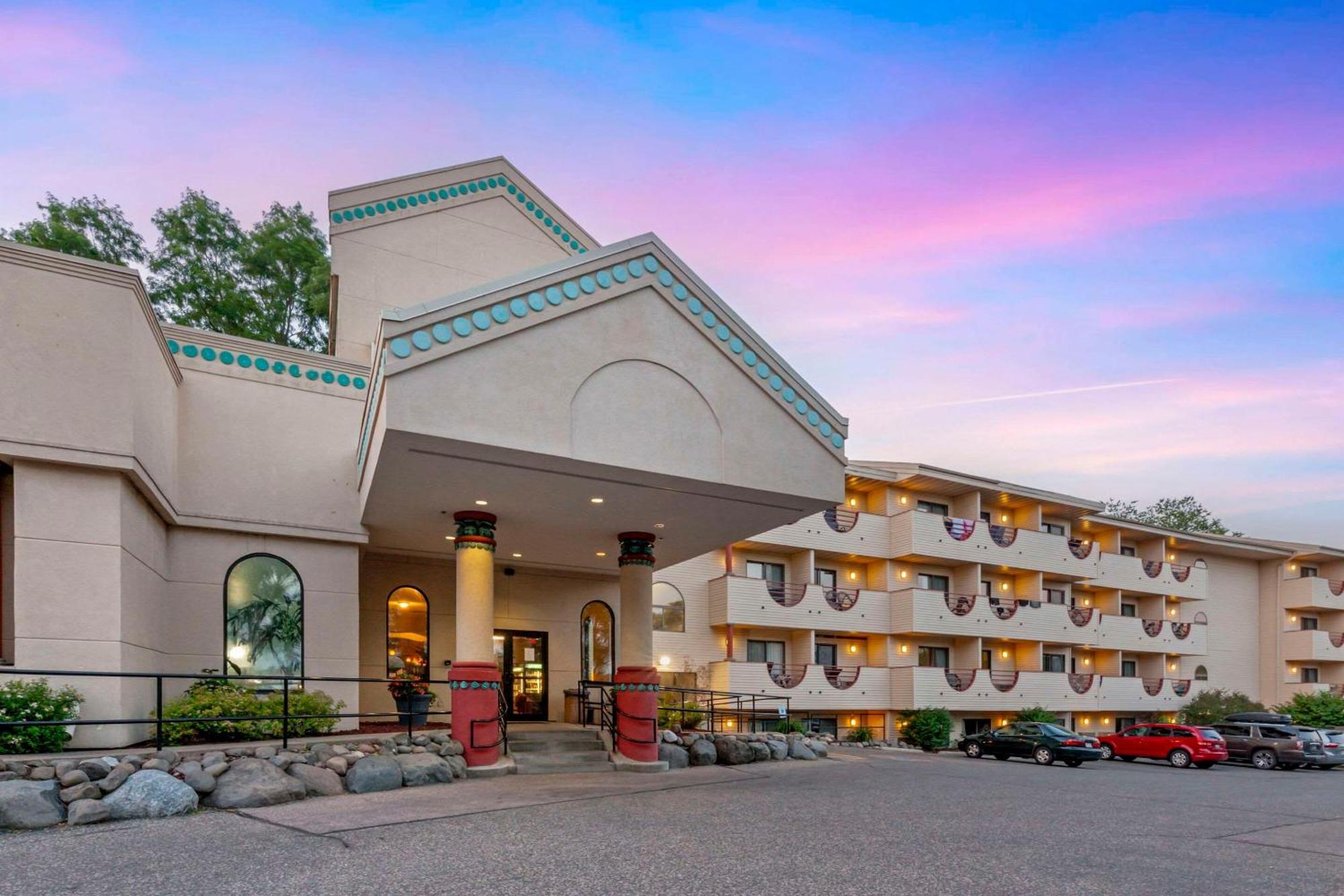 Atlantis Hotel Wisconsin Dells - Near Noah's Ark Lake Delton Exterior foto